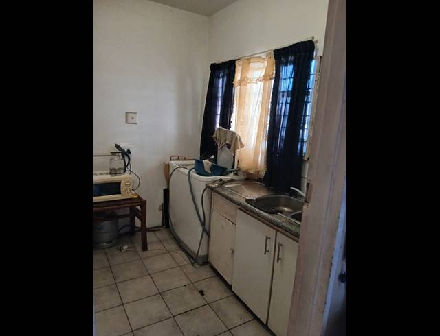 2 BEDROOM DUPLEX FOR SALE IN SIDWELL
